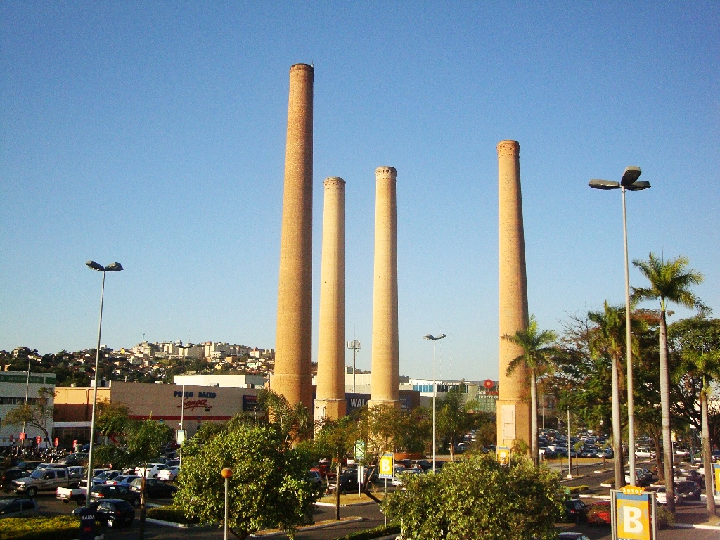 Itaú Power Shopping, no bairro Industrial, em Contagem